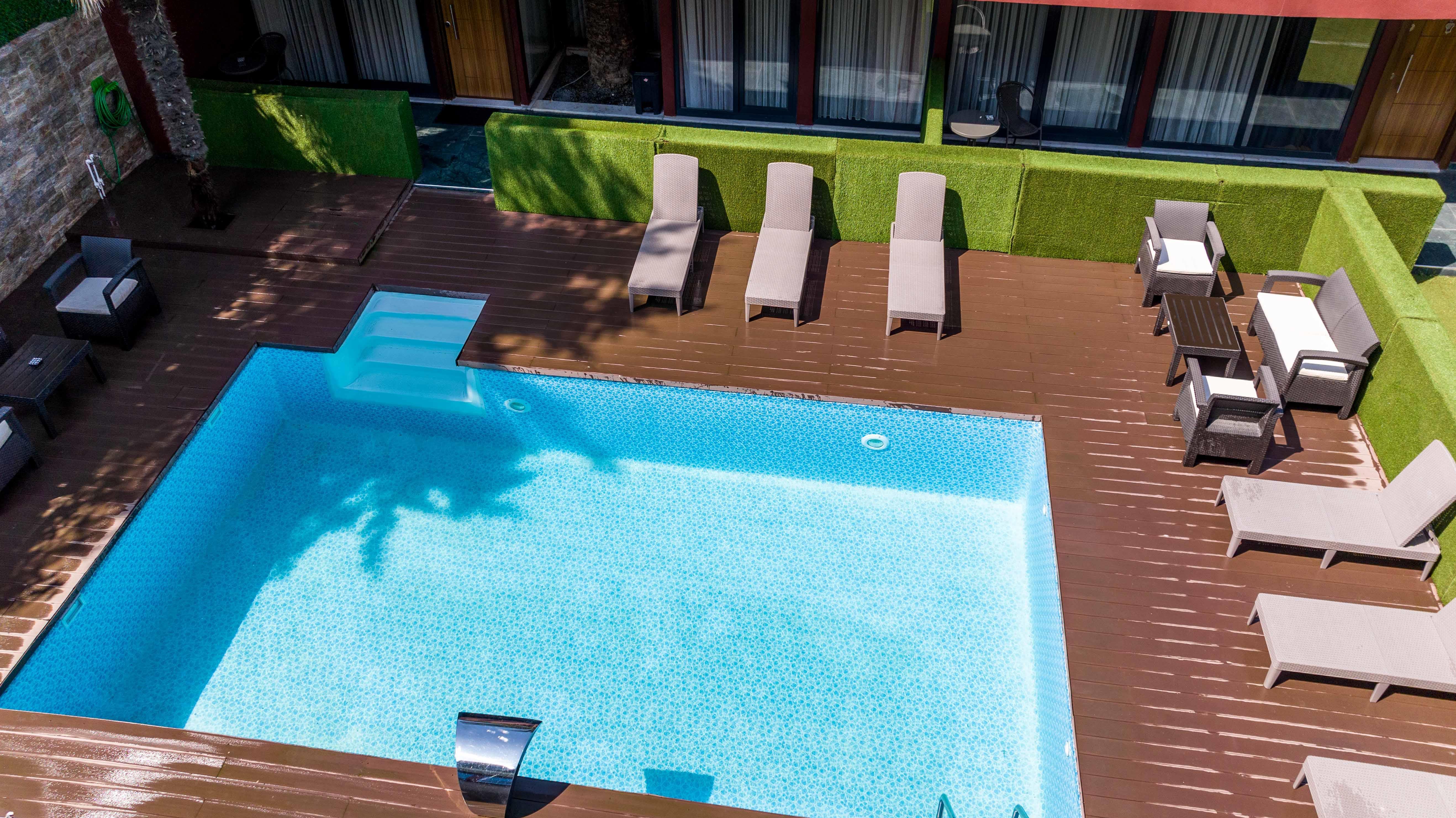 Private Pool at Florya Properties